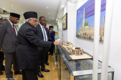 Tanzania-delegation-meet-Ameer-Sahib-Baitul-Futuh-22.05.2024_007A3187