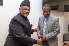 Tanzania-delegation-meet-Ameer-Sahib-Baitul-Futuh-22.05.2024_007A3562