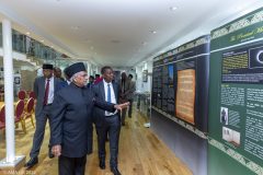 Tanzania-delegation-meet-Ameer-Sahib-Baitul-Futuh-22.05.2024_007A3193